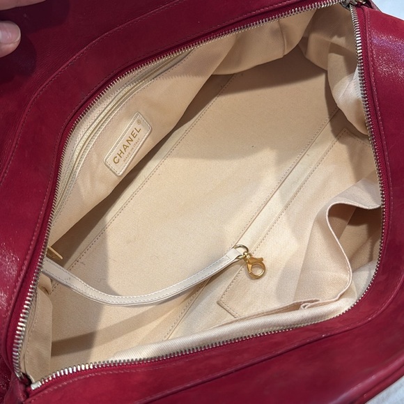 Authentic Chanel Matelasse shoulder bag - Picture 12 of 15